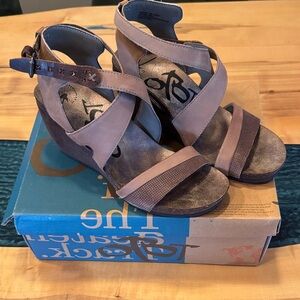 OTBT Women's Wedges in Brown and Tan